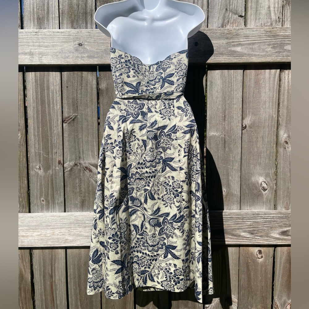 SEV Floral Print Strapless Midi Dress in Cream and Navy Sz 6 - Picture 5 of 10